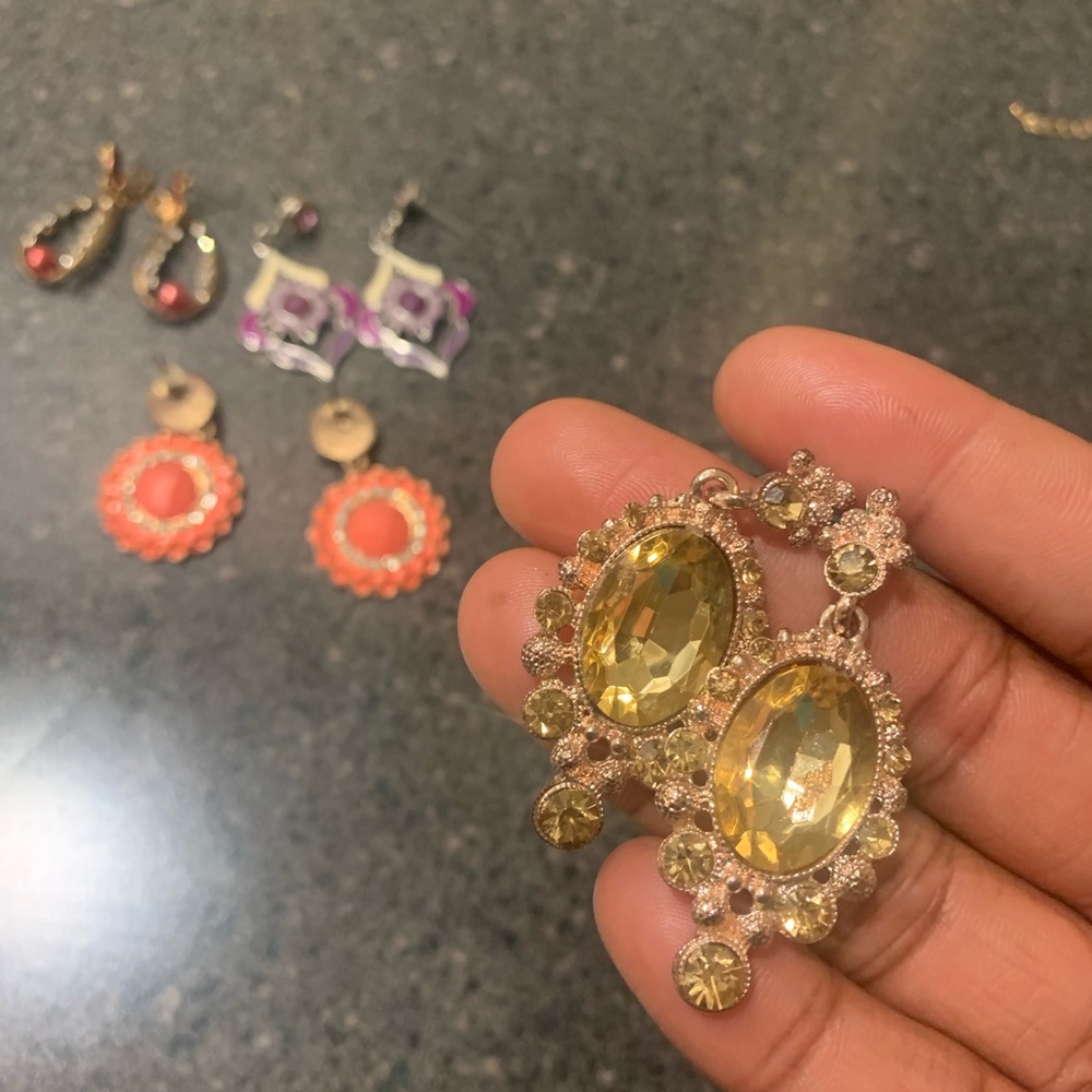 Earring bundle ! - Picture 3 of 5
